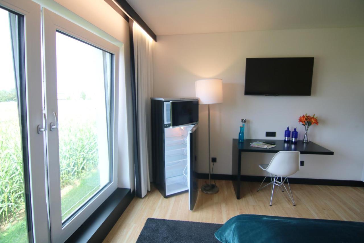 Me Hotel By Wmm Hotels Meitingen Kültér fotó